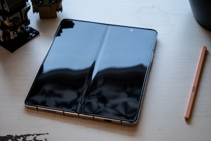 …hat dafür aber einen ausgeprägteren Falz.