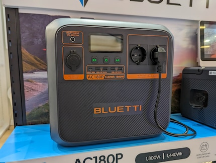 Bluetti AC180P with two sockets