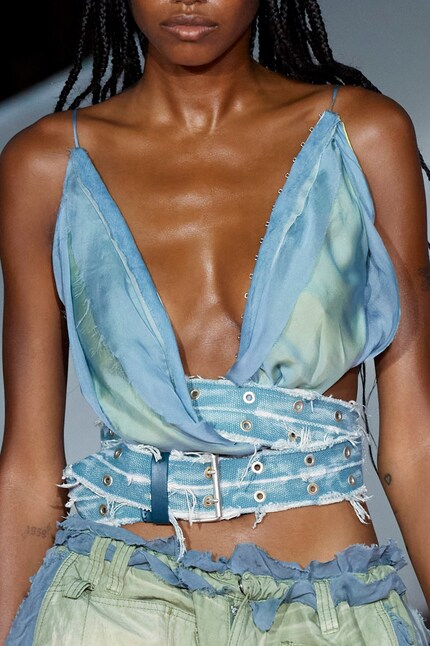 ... oder mit dem Oberteil verschmelzen.