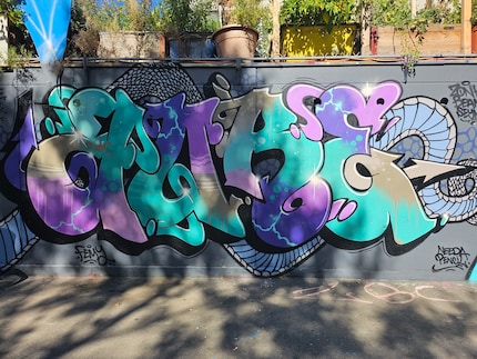 Bright colours go well with graffiti.