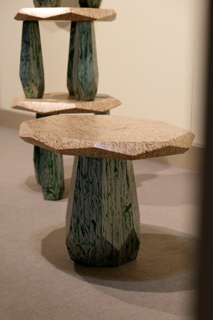 The Korean designer Jongwon Lee is behind the name Weonrhee.