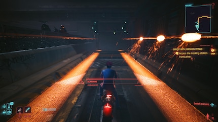 Dogtown est séparé du reste de Night City par un écran de chargement. Celui-ci est masqué par un scan de sécurité «» à l'entrée et à la sortie du quartier.