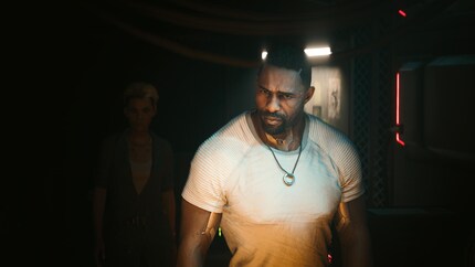 Idris Elba offre une sacrée performance d'acteur dans le rôle de Solomon Reed.