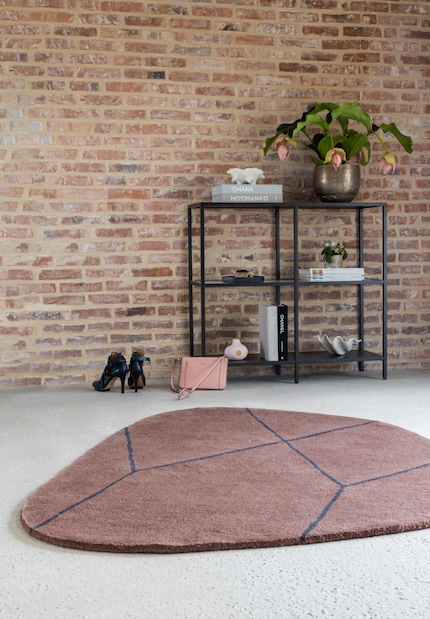 Klein aber fein: Der Teppich «Shape» vervollständigt nichtssagende Bereiche wie ein Foyer oder eine Garderobe.