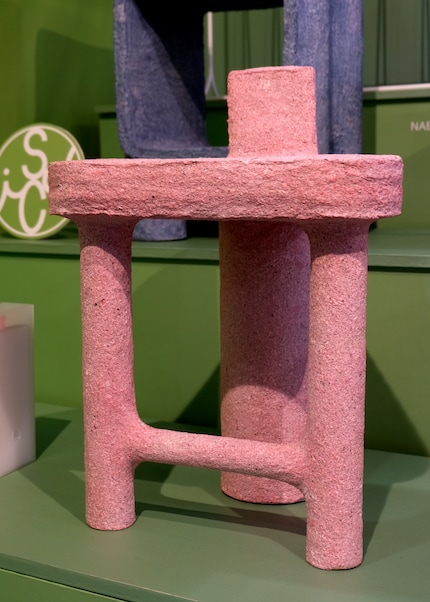 Pretty in Pink: Der Hocker gehört zu einer Möbelserie namens «Live & Learn».