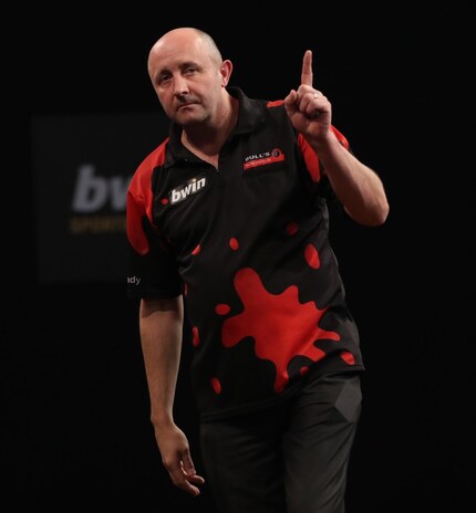 The nickname of 51-year-old Englishman James Wilson is «Jammy Dodger».