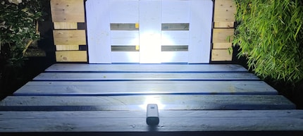 L’éclairage vélo « StrikeDuo » de BBB à pleine puissance, soit 2000 lumens. 