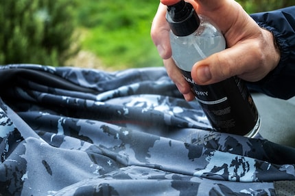 Schuhe, Socken, Bibshorts, Handschuhe und Jacke werden mit «Dr. Dry» imprägniert.