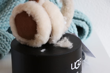 Da fliegen aber viele Schafsfell-Fetzen rum.