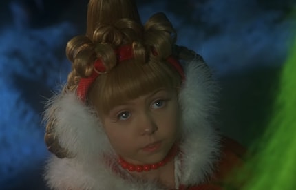 Cindy Lou Who (gespielt von Taylor Momsen) aus «The Grinch» demonstriert eindrücklich, wie gut sich Earmuffs und Frisuren vertragen.