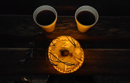 Räbeliechtli für die Kleine, Glühwein für Mami und Papi. Yay!