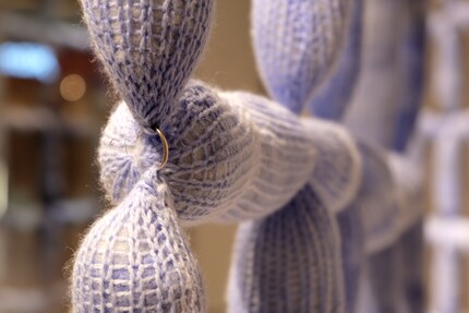 Wenn auch etwas gewöhnungsbedürftig, kann das Objekt als Raumteiler dienen.