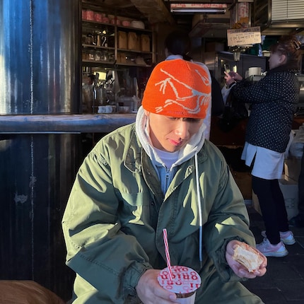 The «Bird Head» beanie is a cool eye-catcher in orange.