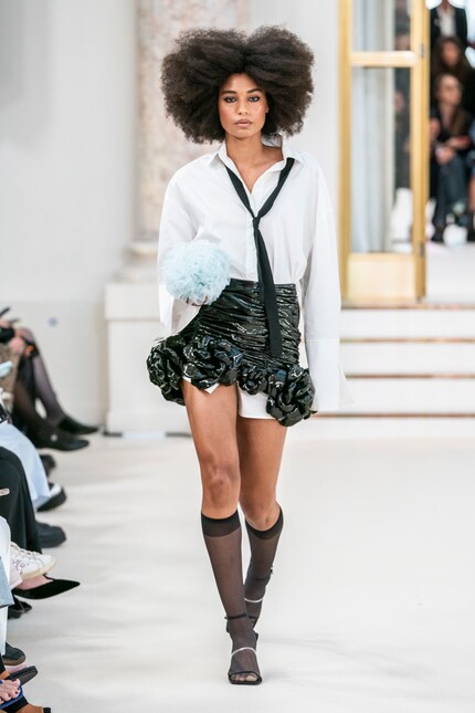 Bottoni aperti, nodo sciolto: Ruota Birger Christensen, primavera 2024.