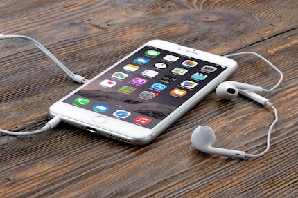 In 2014, screens larger than 5 inches were a rarity. The iPhone 6 Plus was a giant at 5.5 inches.