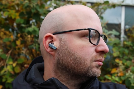 The Freebuds Pro 3 in action.