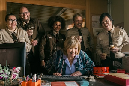 La polizia cantonale del Vallese con l'uniforme creata da Schmid.