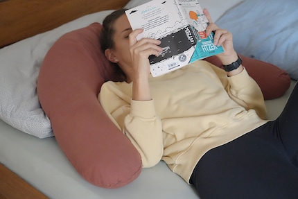 I’m also a neck pillow: for reading, for example.