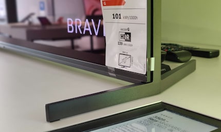 Das Set-up im digitec-Shop gefällt mir schon besser. Aber leider könnte ich dann meine Soundbar nirgends hintun.