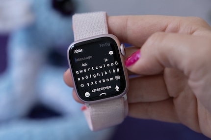 If necessary, I can quickly return a message using the mini-keyboard.
