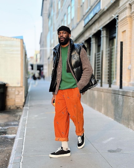 Il gilet mette in mostra gli strati inferiori.