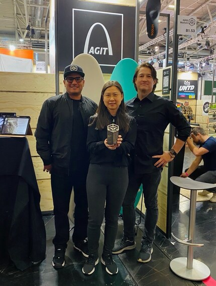L'azienda Agit Global è stata insignita di un ISPO Award per il suo impegno nel produrre tavole da surf in modo più ecosostenibile.