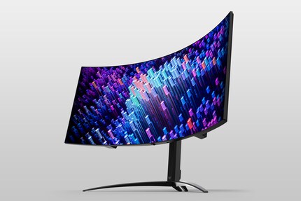 Der Acer Predator X39. Die Krümmung der OLED-Monitore ist mit 800R sehr aggressiv.