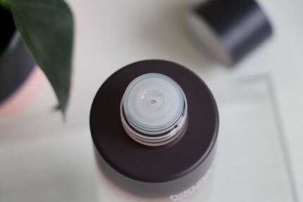 Simply apply to your hands or a cotton pad and work into your face.