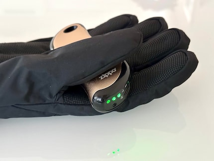 Se i LED si illuminano di verde, lo scaldamani 9S riscalda solo da un lato.