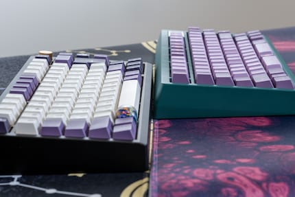 À gauche, vous voyez le clavier de Michelle, à droite celui de Kevin.