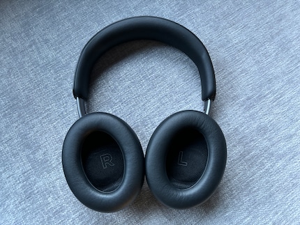 Slim, light and plenty of room for my ears.