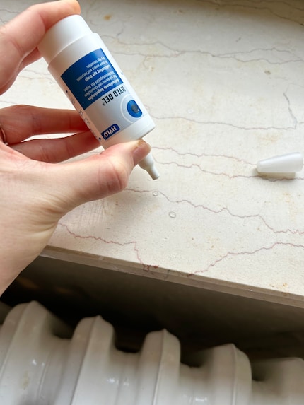 The consistency is gel-like.