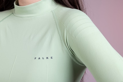 Optimale Bewegungsfreiheit dank Flexzonen an den Schultern und Ellenbogen.