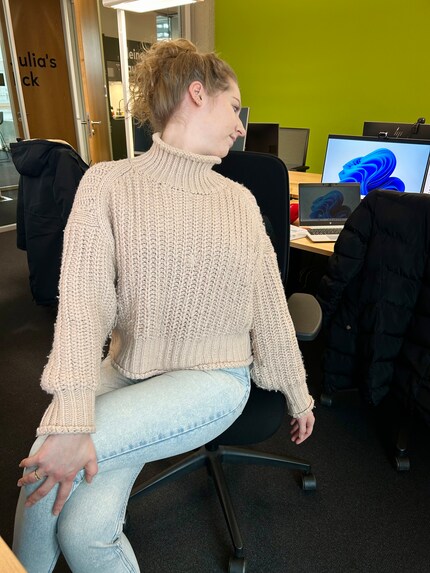 … press against your knee and twist your upper body in the other direction.