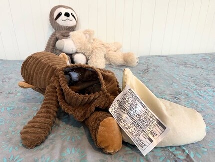 Es gibt Warmies mit oder ohne Lavendelfüllung. Wenn du das Wärmetier waschen willst, kannst du die Füllung einfach herausnehmen.