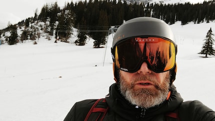 Die Skibrille «Sight 2.0» von React funktioniert speziell gut bei Sonnenschein, aber auch wie hier bei diffusen Lichtverhältnissen.