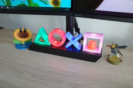 PlayStation vs. Nintendo.