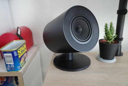 The speakers are really loud and look great.