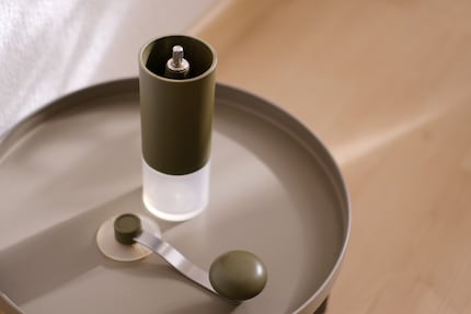 Il est en grande partie en plastique ...