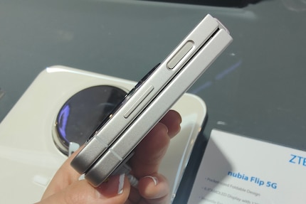 The Nubia Flip can be folded flush.