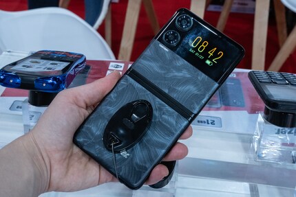 The Energizer Ultimate has a blue and black pattern.