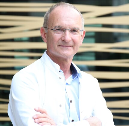 Dr. Michael Joannidis rät dazu, gewisse Lifestyle-Trends zum Thema Wasser mit Skepsis zu betrachten.