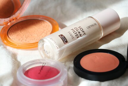 You can also mix the Glow Booster with powder blushes.