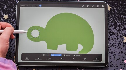Avec le geste tactile, vous pouvez facilement faire un cercle avec Procreate. Vous pouvez également créer des carrés et des triangles d'un simple toucher. 