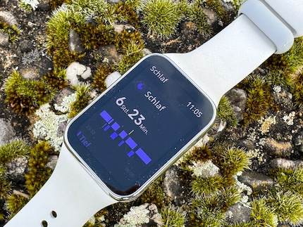 Posso visualizzare l'analisi del tracking, in questo caso del mio sonno, direttamente sull'orologio o in modo più dettagliato nell'app.