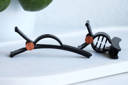 I fermagli per capelli di Dyson hanno un bel profilo.