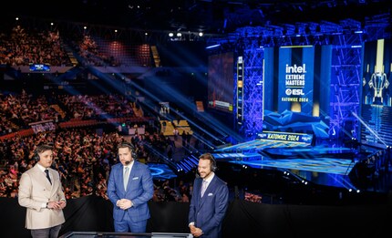Mathieu als Analyst am IEM Katowice 2024.