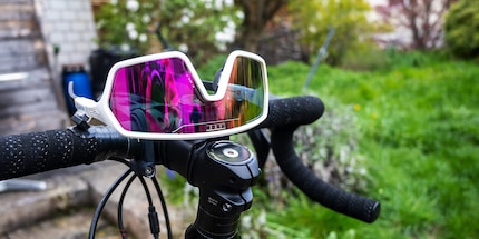 Ici, la position des lunettes n’est pas encore correcte à cent pour cent.