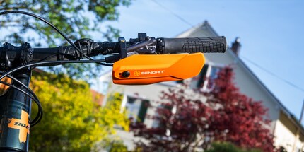 The guards can be moved further outwards using a flip chip.