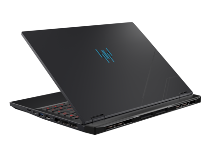 Das Notebook verfügt über etliche Luftein- und Auslässe sowie Flüssigmetall zwischen CPU und Kühlkörper.